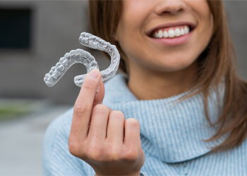 cleaning invisible aligners coopers plains